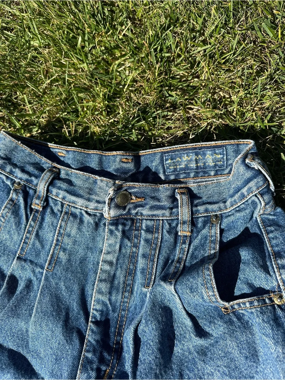 90s Lawman denim shorts - Picture 4 of 4